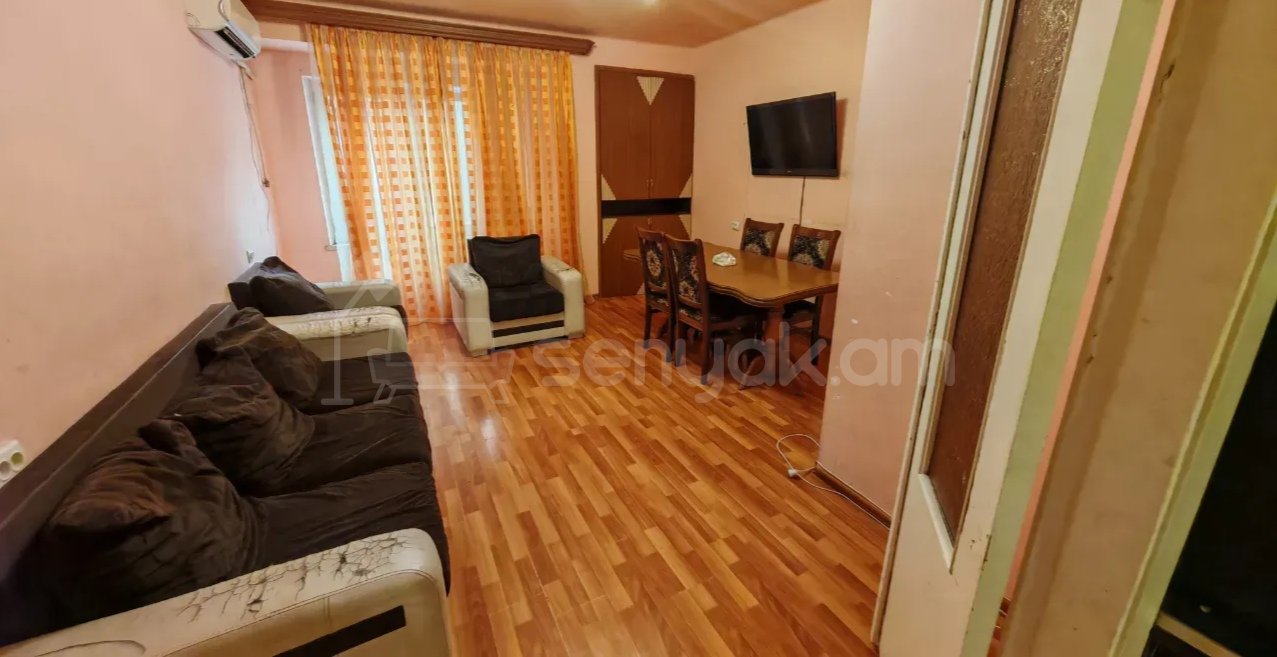 4 Սենյականոց Բնակարան, 70քմ, 8/10 հարկ, Կոսմետիկ Վերանորոգված, Կահավորված