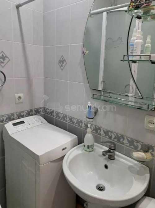 2 Սենյականոց Բնակարան Քարե Շենքում, 45քմ, 1/5 հարկ, Կապիտալ Վերանորոգված, Կահավորված, Արևկող