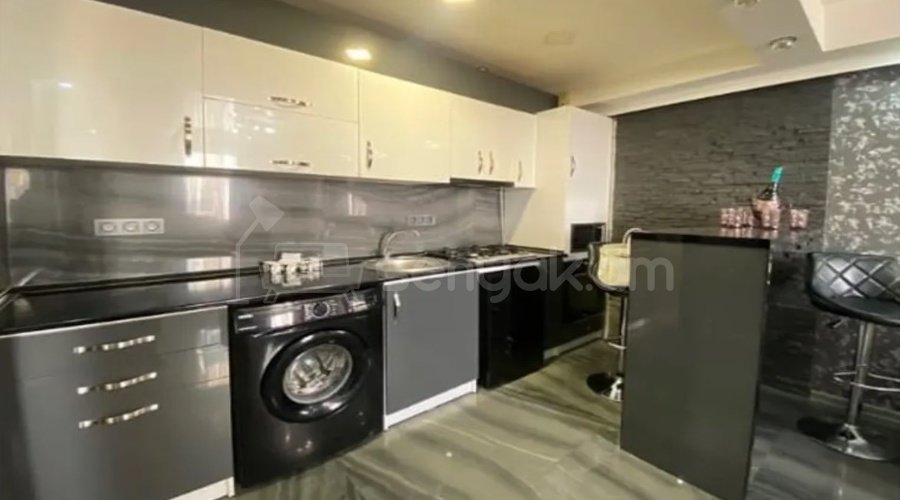 2 Սենյականոց Բնակարան, 46քմ, 4/9 հարկ, Կապիտալ Վերանորոգված, Կահավորված, Արևկող