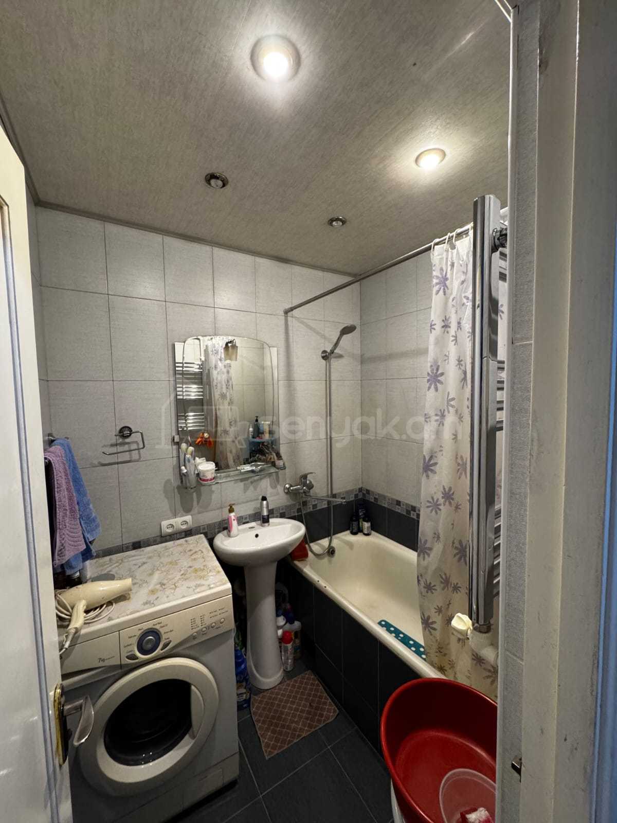 2 Սենյականոց Բնակարան Քարե Շենքում, 49քմ, 5/5 հարկ, Կոսմետիկ Վերանորոգված