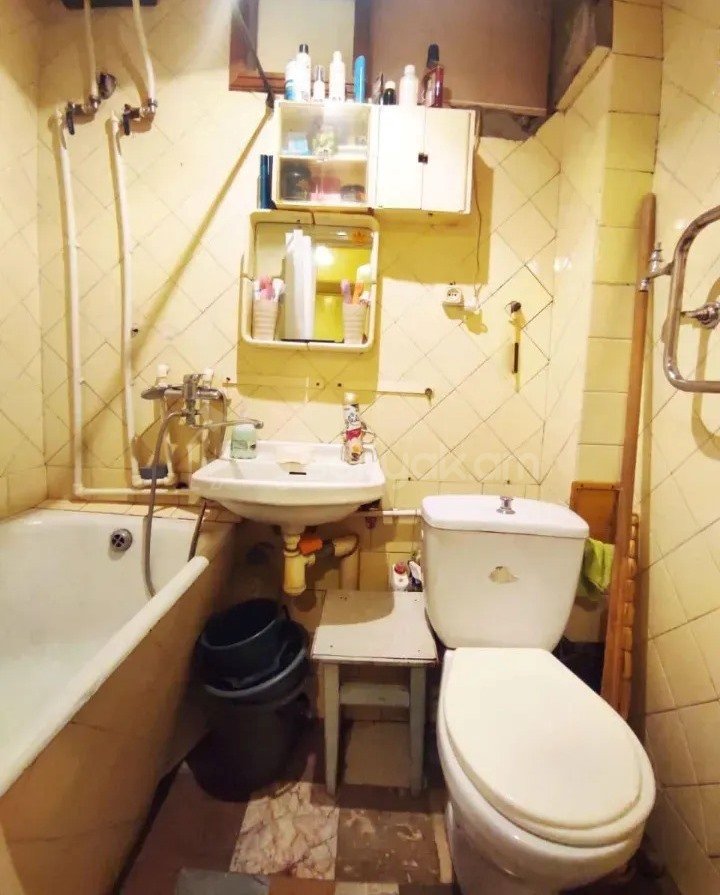 2 Սենյականոց Բնակարան Քարե Շենքում, 45քմ, 4/5 հարկ, Պետական Վիճակում