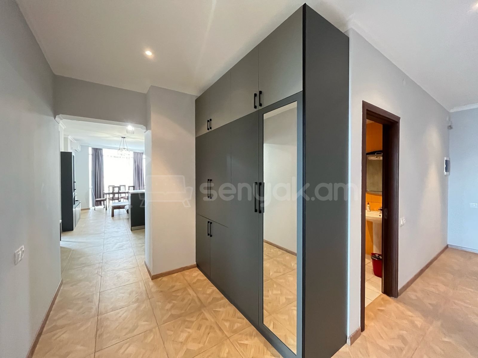 2 Սենյականոց Բնակարան, 70քմ, 13/14 հարկ, Կապիտալ Վերանորոգված, Կահավորված, Արևկող