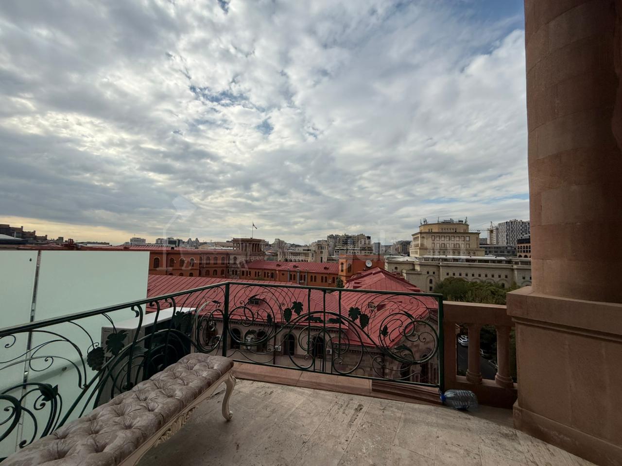 2 Սենյականոց Բնակարան Նորակառույցում, 82քմ, 8/12 հարկ, Դիզայներական Վերանորոգված, Կահավորված, Արևկող