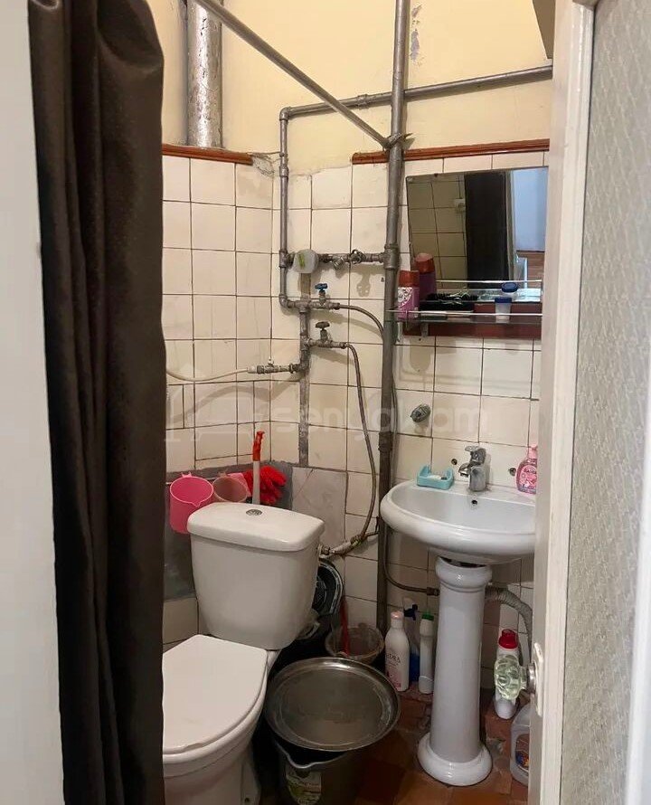 1 Սենյականոց Բնակարան Քարե Շենքում, 41քմ, 3/5 հարկ, Պետական Վիճակում