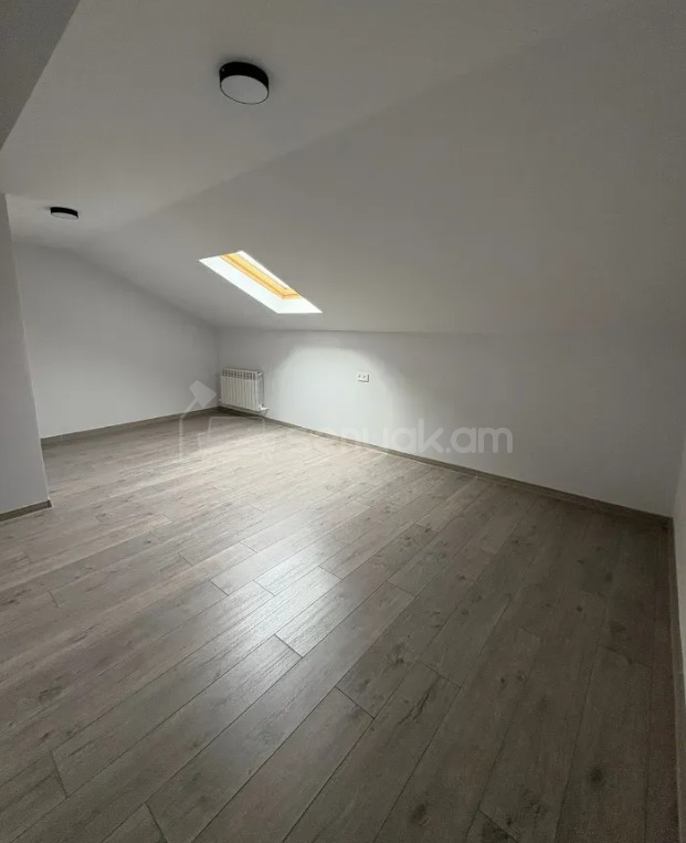 7 Սենյականոց Սեփական Տուն, 300քմ, Կապիտալ Վերանորոգված, Կահավորված, Ավտոտնակով