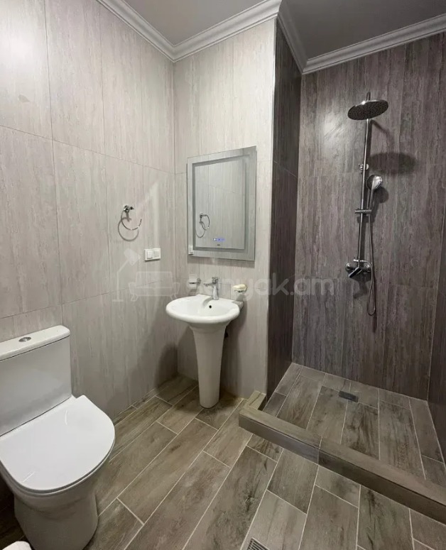 7 Սենյականոց Սեփական Տուն, 300քմ, Կապիտալ Վերանորոգված, Կահավորված, Ավտոտնակով