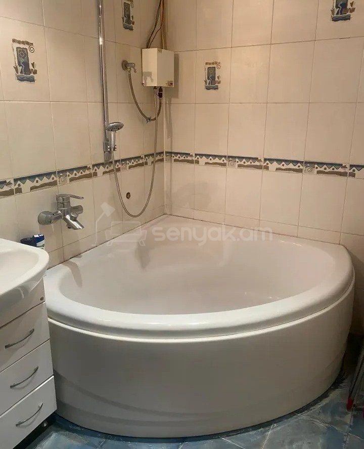 3 Սենյականոց Բնակարան Նորակառույցում, 90քմ, 6/9 հարկ, Կապիտալ Վերանորոգված