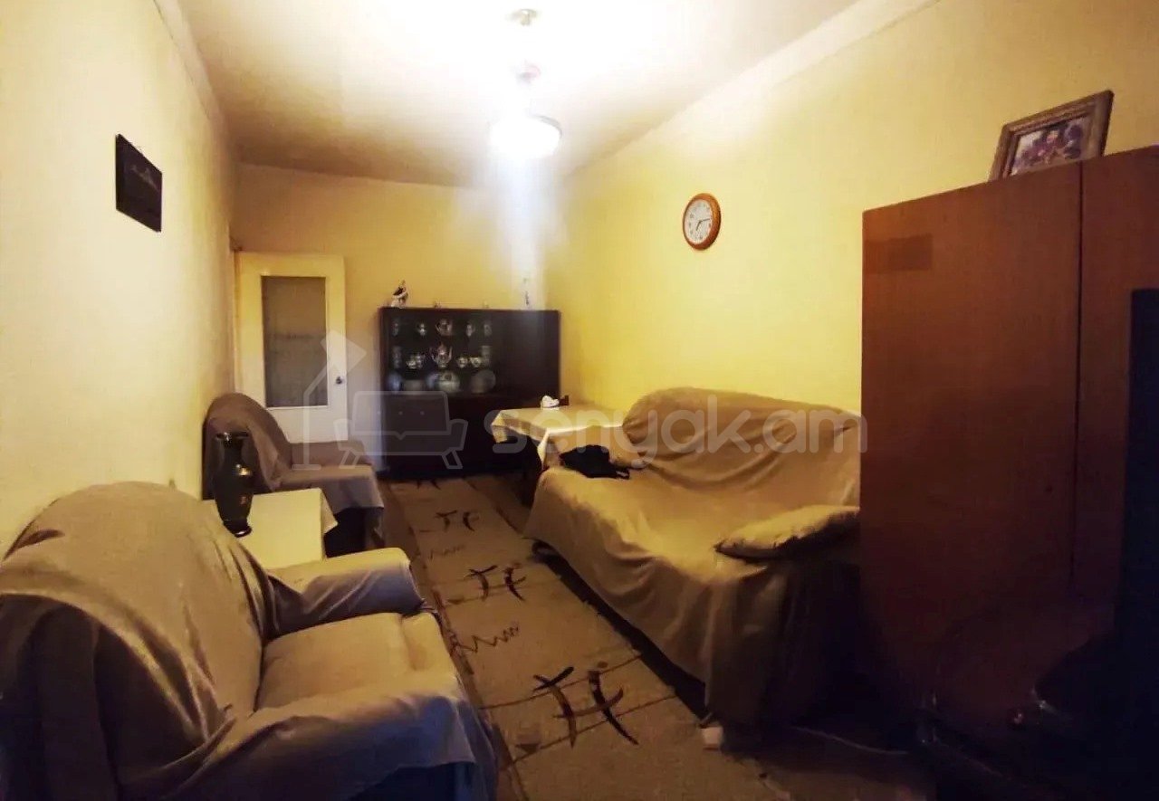 2 Սենյականոց Բնակարան Քարե Շենքում, 45քմ, 4/5 հարկ, Նորմալ Վիճակում