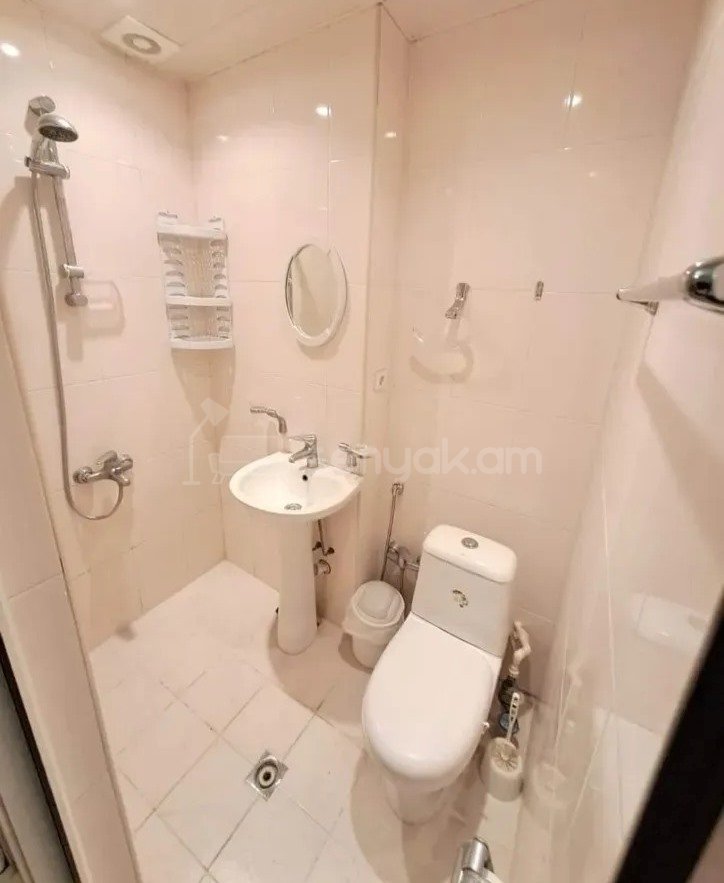 2 Սենյականոց Բնակարան Նորակառույցում, 41քմ, 3/6 հարկ, Կապիտալ Վերանորոգված