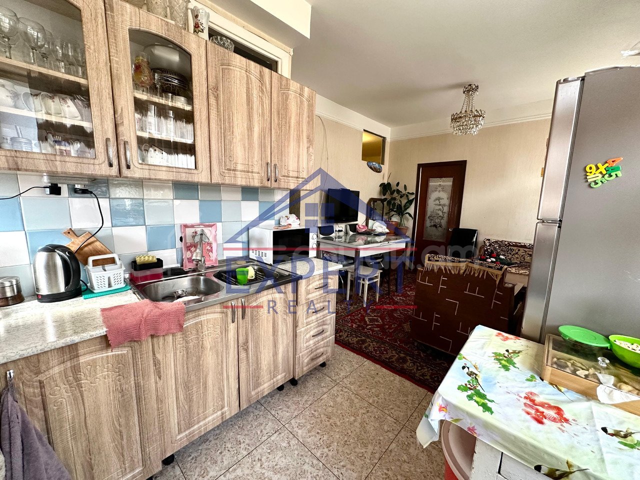 3 Սենյականոց Բնակարան Քարե Շենքում, 47քմ, 3/4 հարկ, Նորմալ Վիճակում