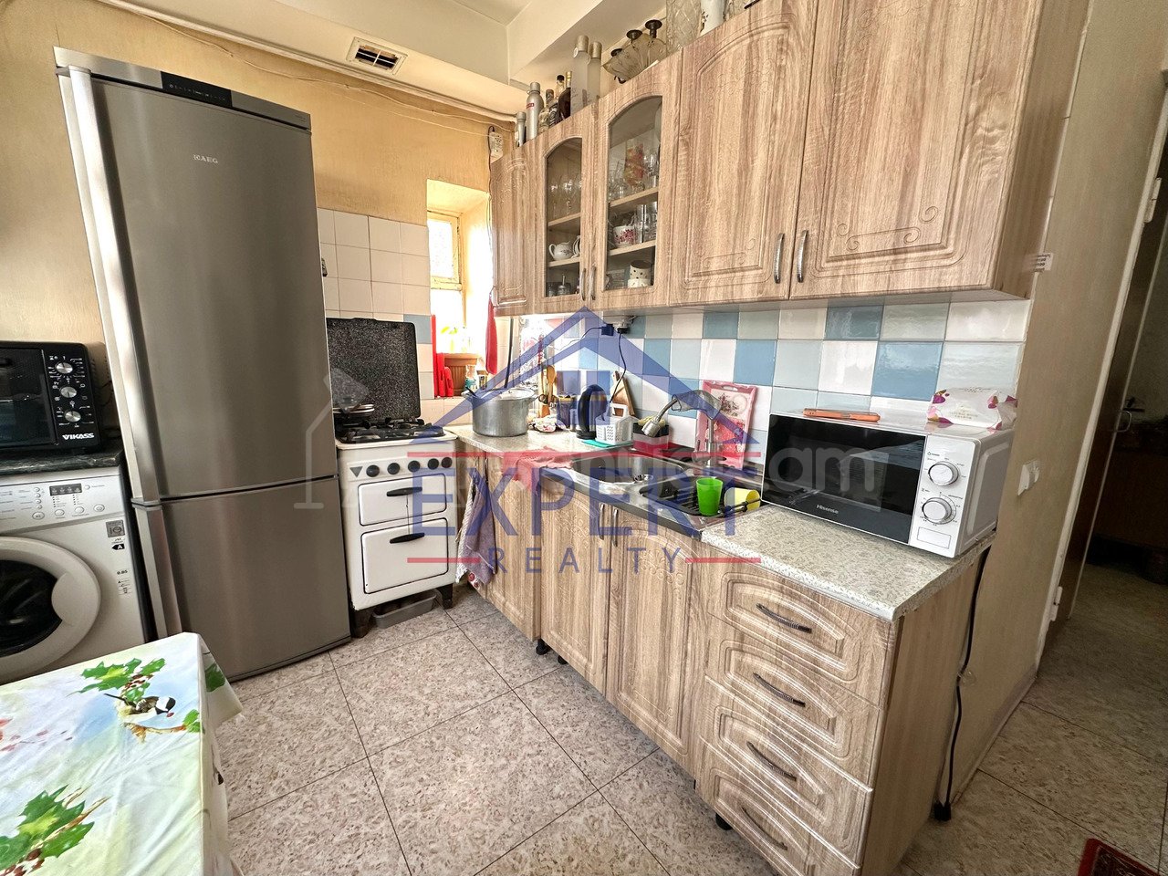 3 Սենյականոց Բնակարան Քարե Շենքում, 47քմ, 3/4 հարկ, Նորմալ Վիճակում