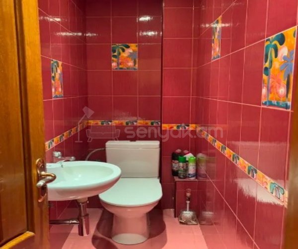 4 Սենյականոց Բնակարան Քարե Շենքում, 106քմ, 4/5 հարկ, Դիզայներական Վերանորոգված