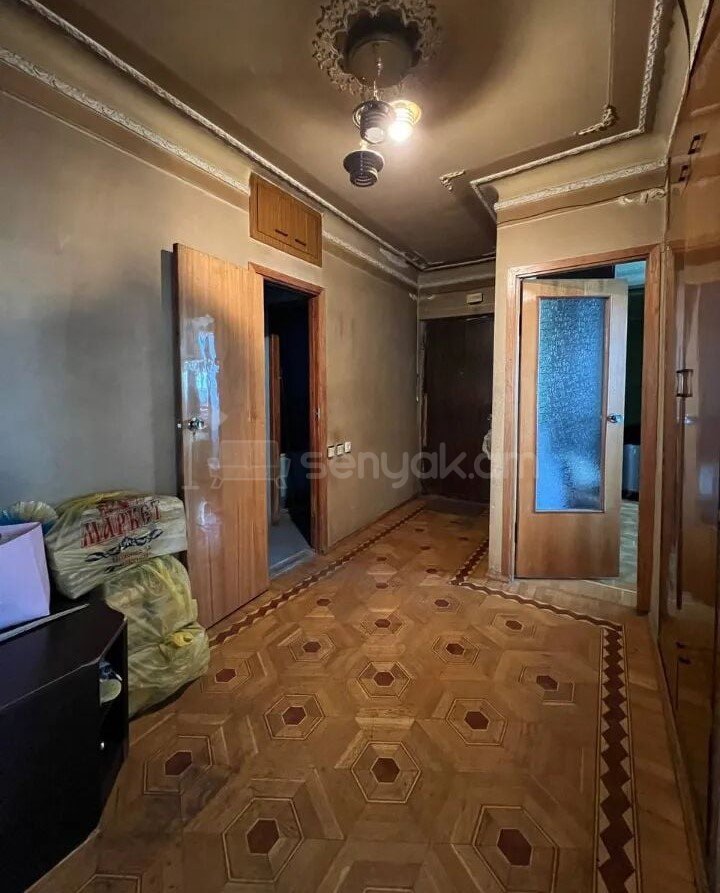 3 Սենյականոց Բնակարան, 91քմ, 8/12 հարկ, Պետական Վիճակում