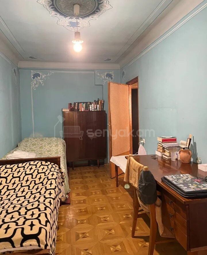 3 Սենյականոց Բնակարան, 91քմ, 8/12 հարկ, Պետական Վիճակում