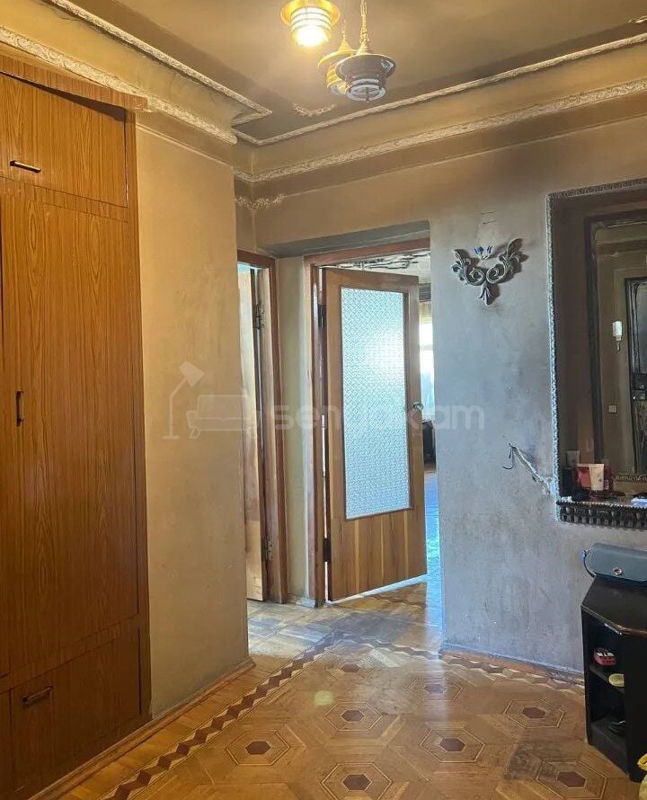 3 Սենյականոց Բնակարան, 91քմ, 8/12 հարկ, Պետական Վիճակում