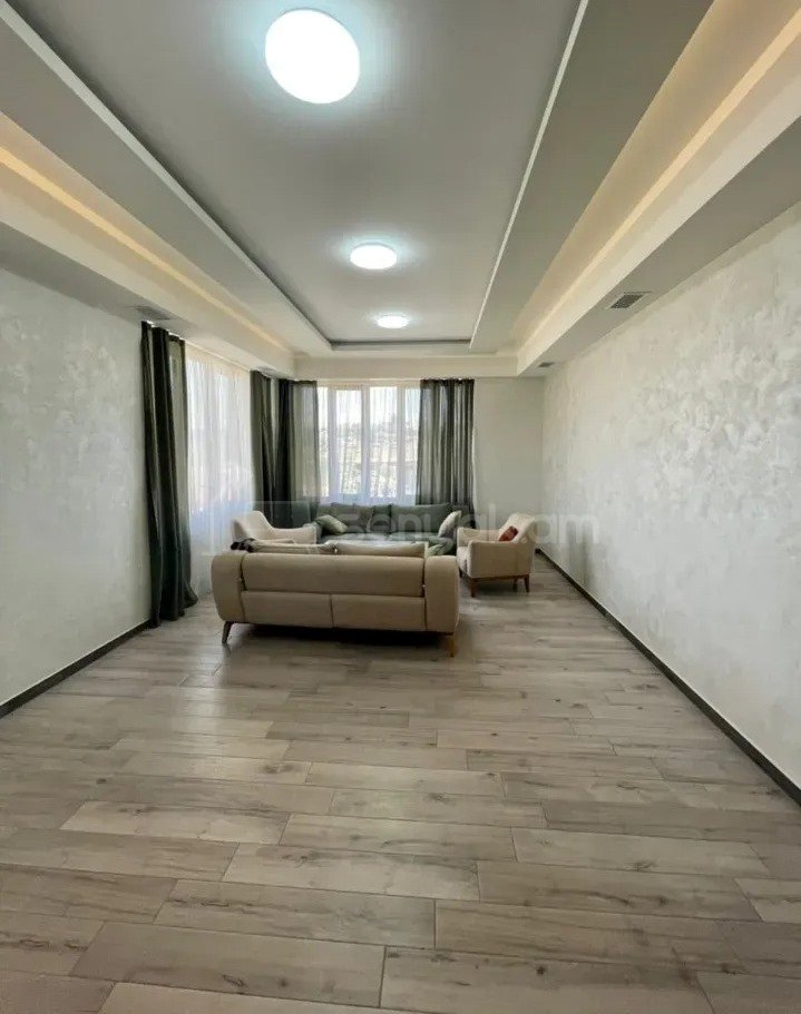 4 Սենյականոց Բնակարան, 200քմ, 8/11 հարկ, Կապիտալ Վերանորոգված, Կահավորված, Արևկող