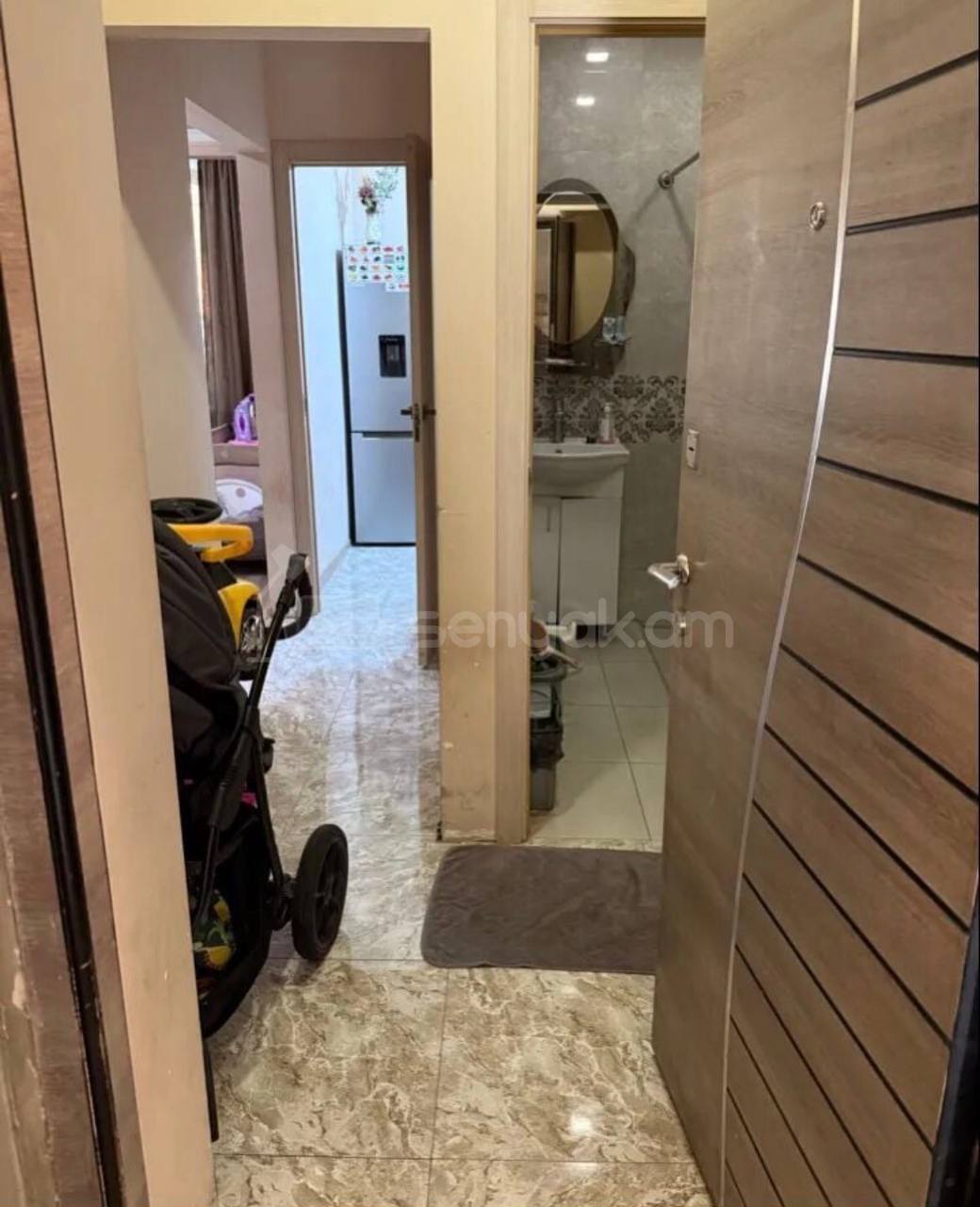 1 Սենյականոց Բնակարան Քարե Շենքում, 32քմ, 1/4 հարկ, Կապիտալ Վերանորոգված