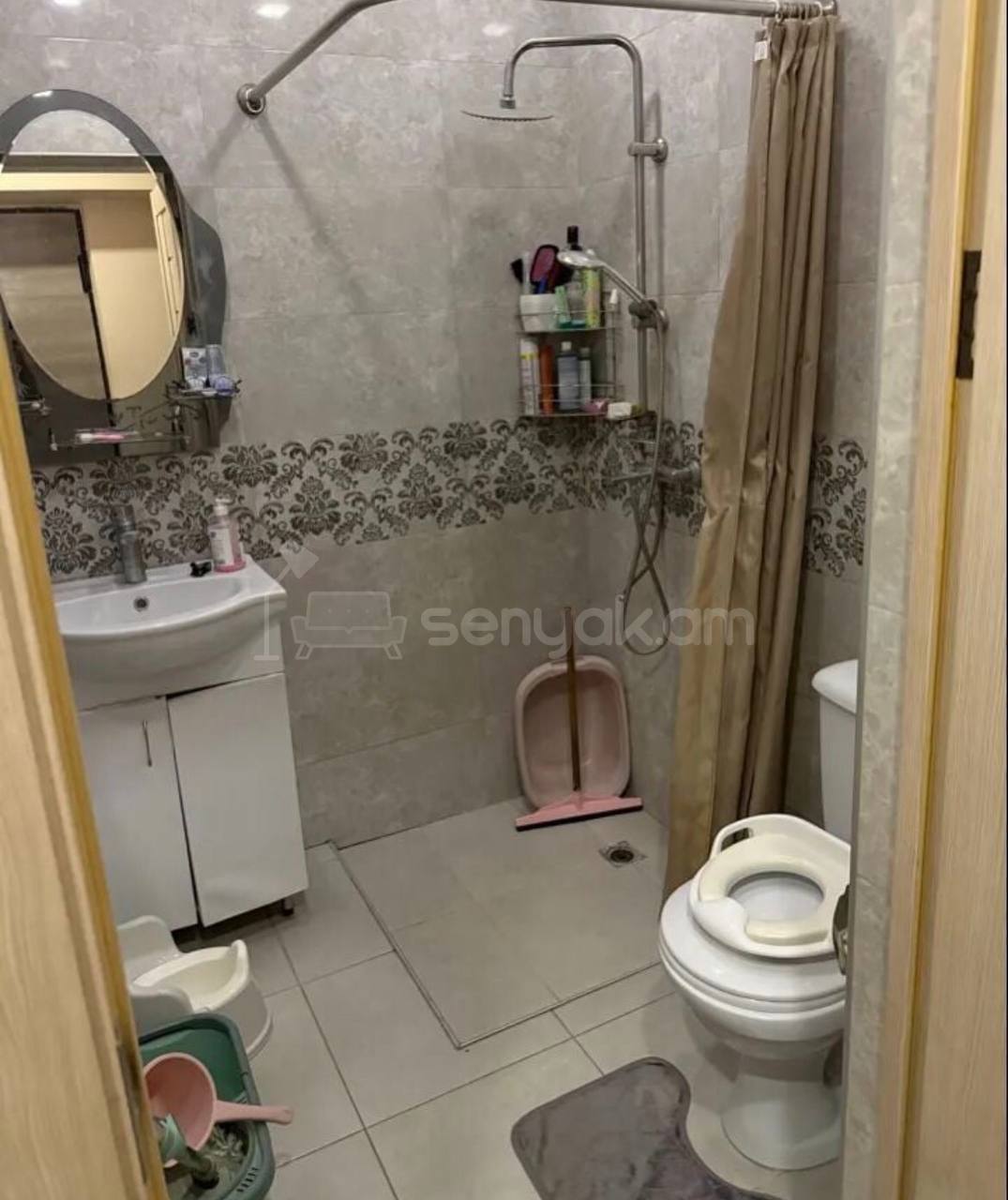 1 Սենյականոց Բնակարան Քարե Շենքում, 32քմ, 1/4 հարկ, Կապիտալ Վերանորոգված