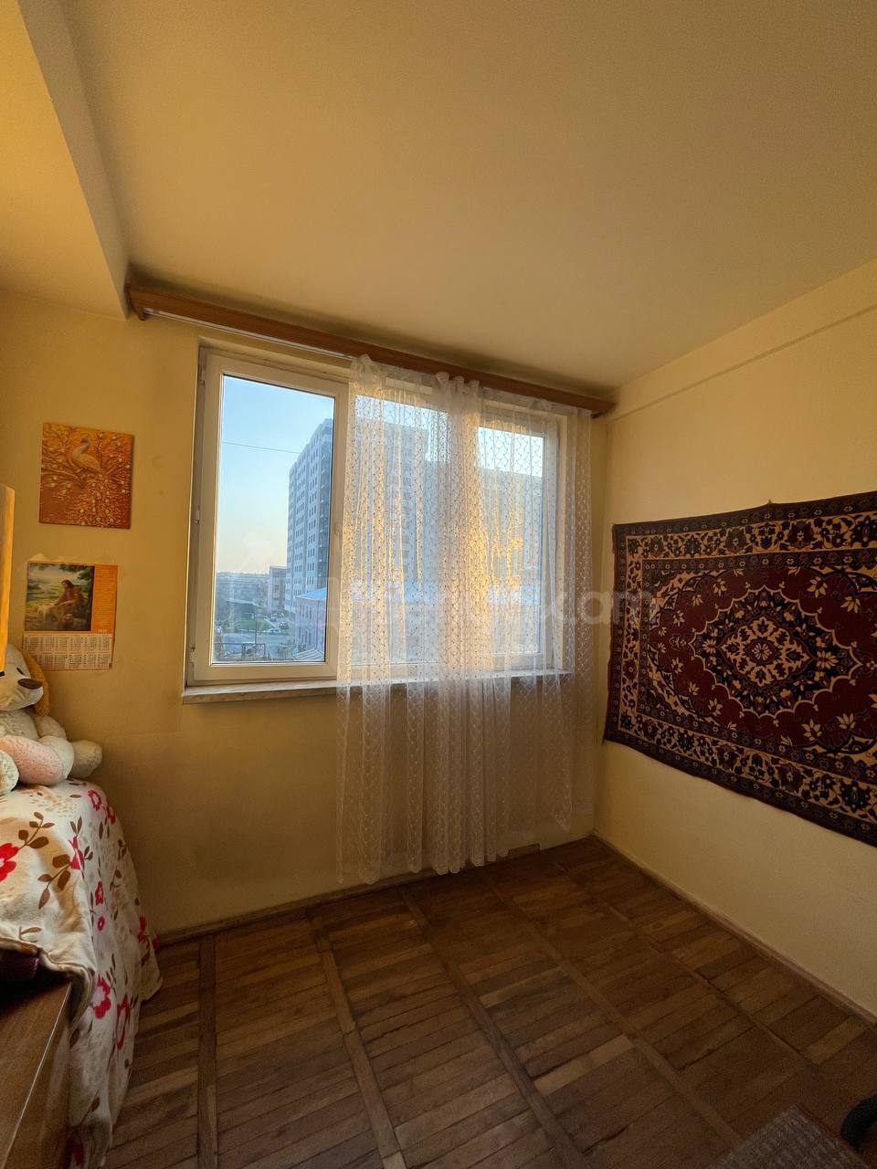 3 Սենյականոց Բնակարան Քարե Շենքում, 50քմ, 3/5 հարկ, Նորմալ Վիճակում, Կահավորված