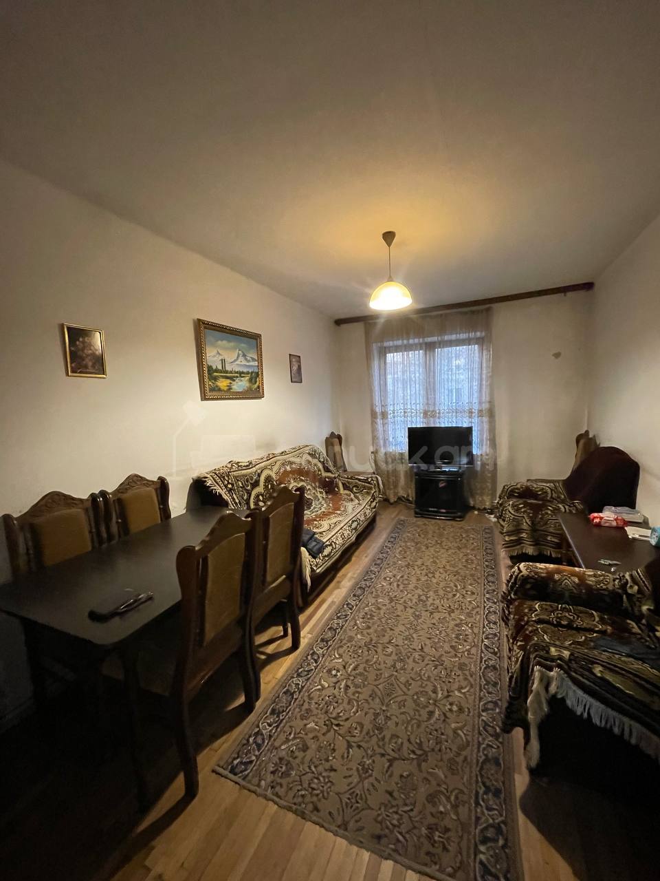 3 Սենյականոց Բնակարան Քարե Շենքում, 50քմ, 3/5 հարկ, Նորմալ Վիճակում, Կահավորված