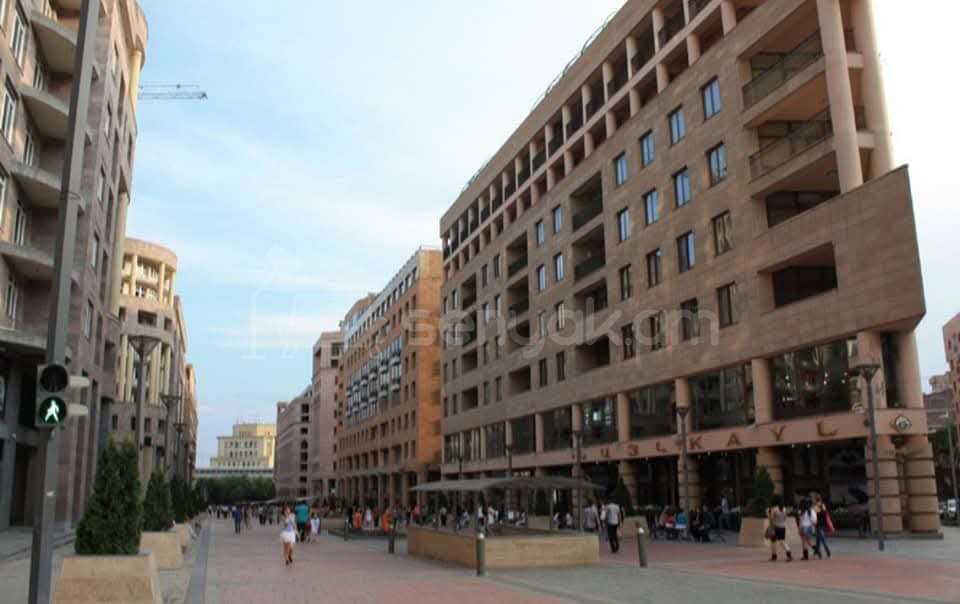 3 Սենյականոց Բնակարան Նորակառույցում, 80քմ, 9/12 հարկ, Դիզայներական Վերանորոգված