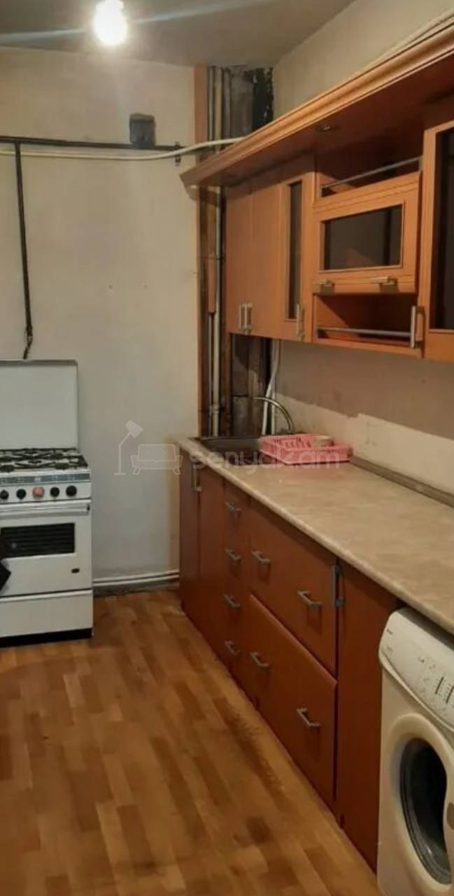 3 Սենյականոց Բնակարան, 75քմ, 6/12 հարկ, Պետական Վիճակում, Կահավորված