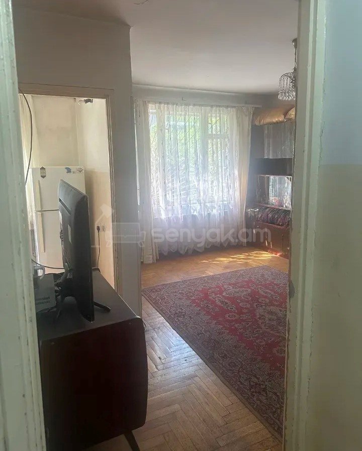 1 Սենյականոց Բնակարան, 30քմ, 1/5 հարկ, Կոսմետիկ Վերանորոգված