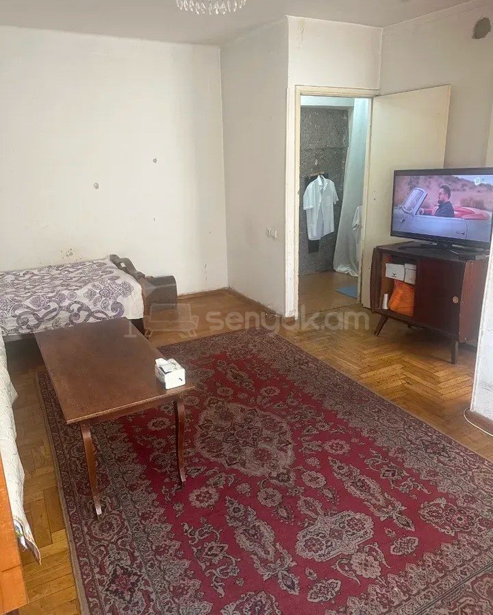 1 Սենյականոց Բնակարան, 30քմ, 1/5 հարկ, Կոսմետիկ Վերանորոգված