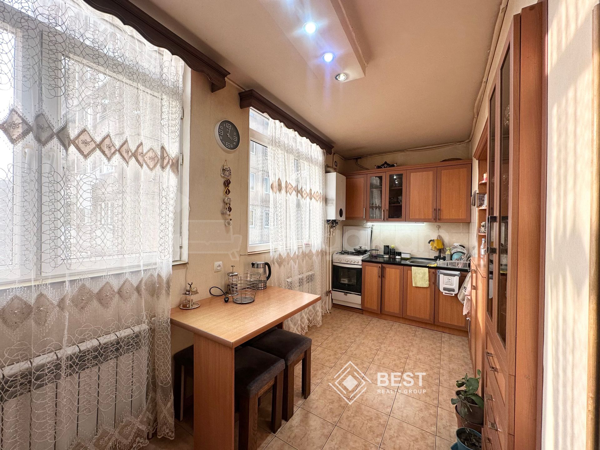 3 Սենյականոց Բնակարան Նորակառույցում, 97քմ, 5/10 հարկ, Նորմալ Վիճակում