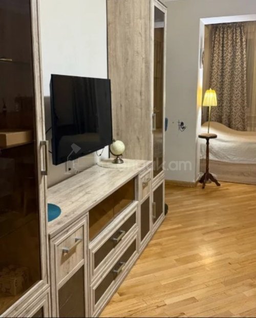 2 Սենյականոց Բնակարան Քարե Շենքում, 60քմ, 2/5 հարկ, Կոսմետիկ Վերանորոգված, Կահավորված, Արևկող