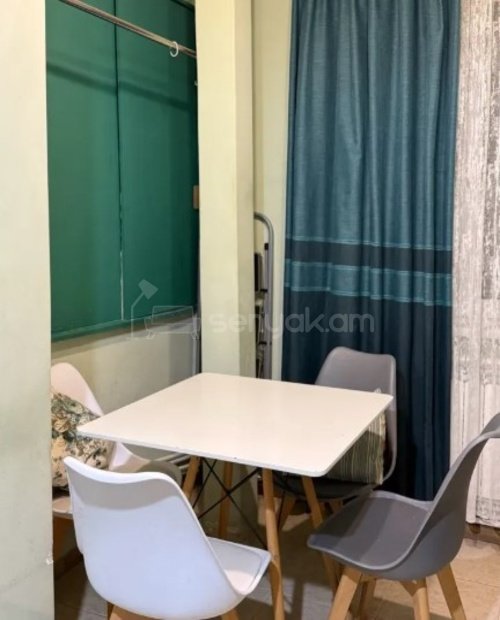 2 Սենյականոց Բնակարան Քարե Շենքում, 60քմ, 2/5 հարկ, Կոսմետիկ Վերանորոգված, Կահավորված, Արևկող