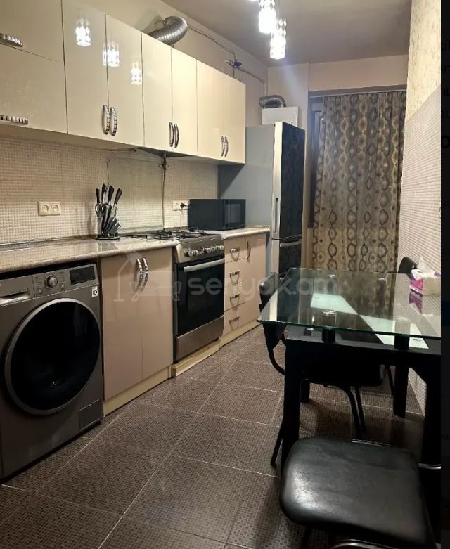 3 Սենյականոց Բնակարան, 76քմ, 7/9 հարկ, Կապիտալ Վերանորոգված