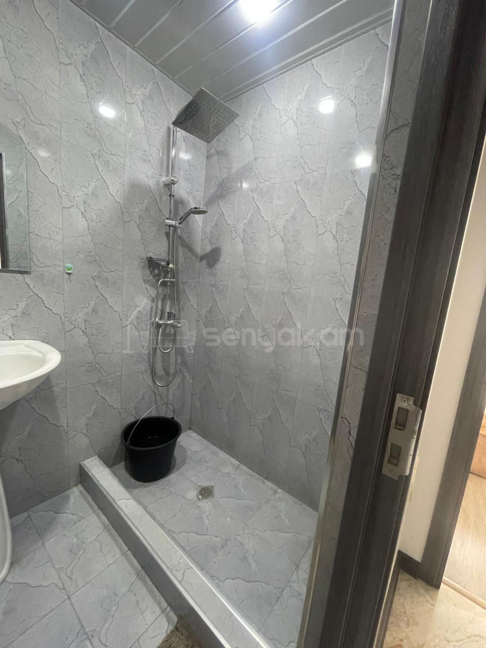 2 Սենյականոց Բնակարան, 45քմ, 8/9 հարկ, Դիզայներական Վերանորոգված, Կահավորված, Արևկող