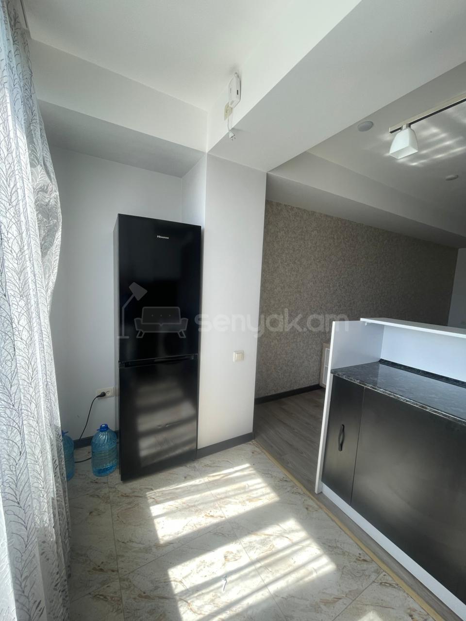 2 Սենյականոց Բնակարան, 45քմ, 8/9 հարկ, Դիզայներական Վերանորոգված, Կահավորված, Արևկող