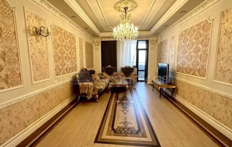 4 Սենյականոց Բնակարան Նորակառույցում, 146քմ, 13/15 հարկ, Դիզայներական Վերանորոգված