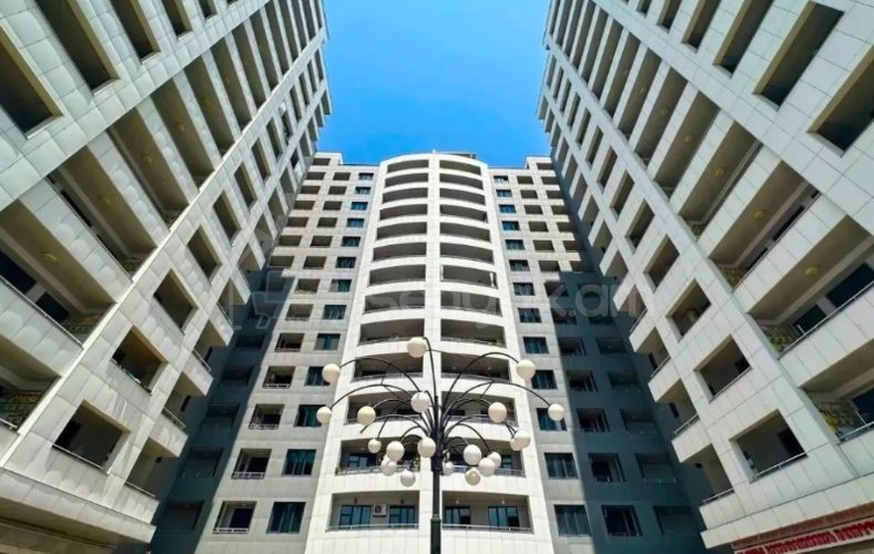 4 Սենյականոց Բնակարան Նորակառույցում, 146քմ, 13/15 հարկ, Դիզայներական Վերանորոգված