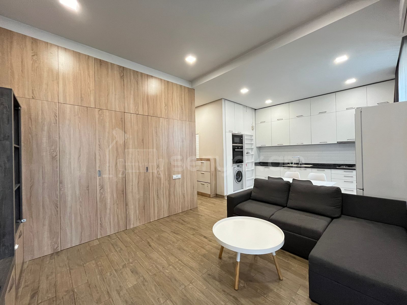 1 Սենյականոց Բնակարան Քարե Շենքում, 42քմ, 2/5 հարկ, Կապիտալ Վերանորոգված, Կահավորված, Արևկող