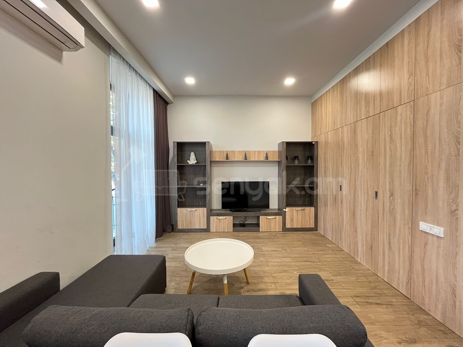 1 Սենյականոց Բնակարան Քարե Շենքում, 42քմ, 2/5 հարկ, Կապիտալ Վերանորոգված, Կահավորված, Արևկող