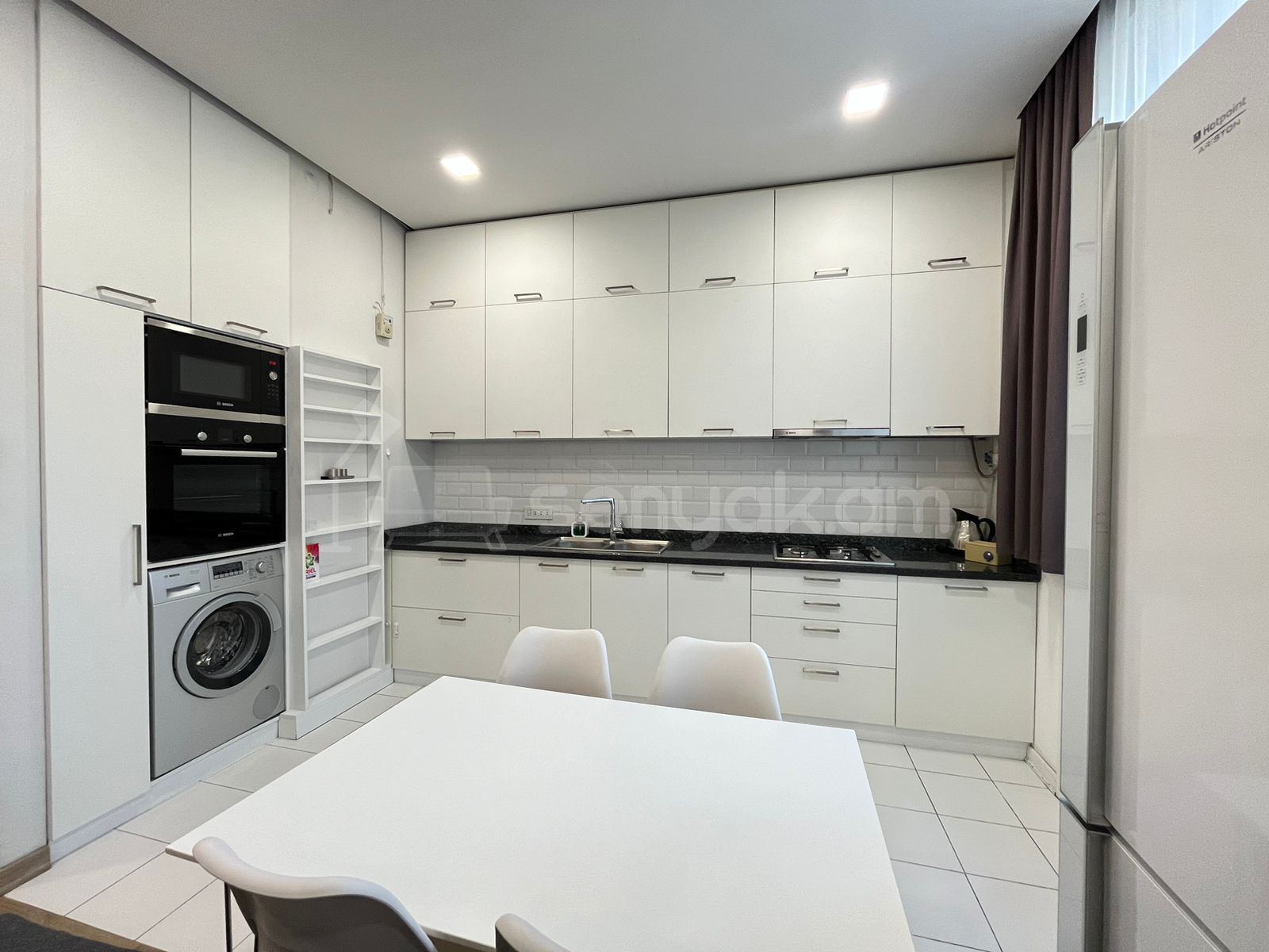 1 Սենյականոց Բնակարան Քարե Շենքում, 42քմ, 2/5 հարկ, Կապիտալ Վերանորոգված, Կահավորված, Արևկող