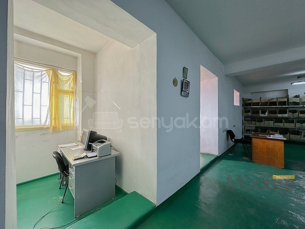 5 Սենյականոց Սեփական Տուն, 1360քմ, Կապիտալ Վերանորոգված