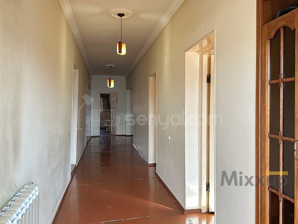 5 Սենյականոց Սեփական Տուն, 1360քմ, Կապիտալ Վերանորոգված