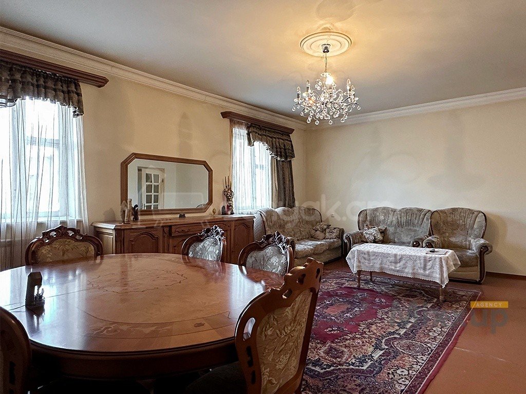 5 Սենյականոց Սեփական Տուն, 1360քմ, Կապիտալ Վերանորոգված