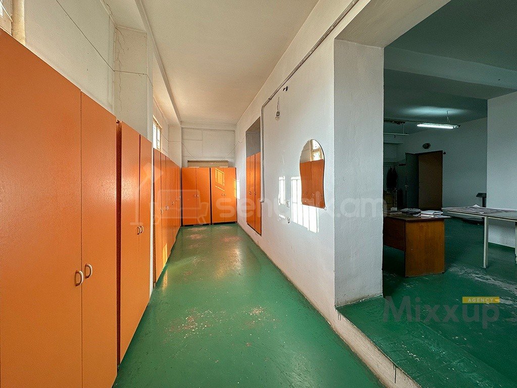 5 Սենյականոց Սեփական Տուն, 1360քմ, Կապիտալ Վերանորոգված