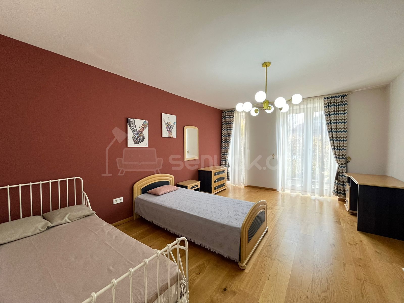 4 Սենյականոց Բնակարան Քարե Շենքում, 144քմ, 4/4 հարկ, Կապիտալ Վերանորոգված, Կահավորված, Արևկող