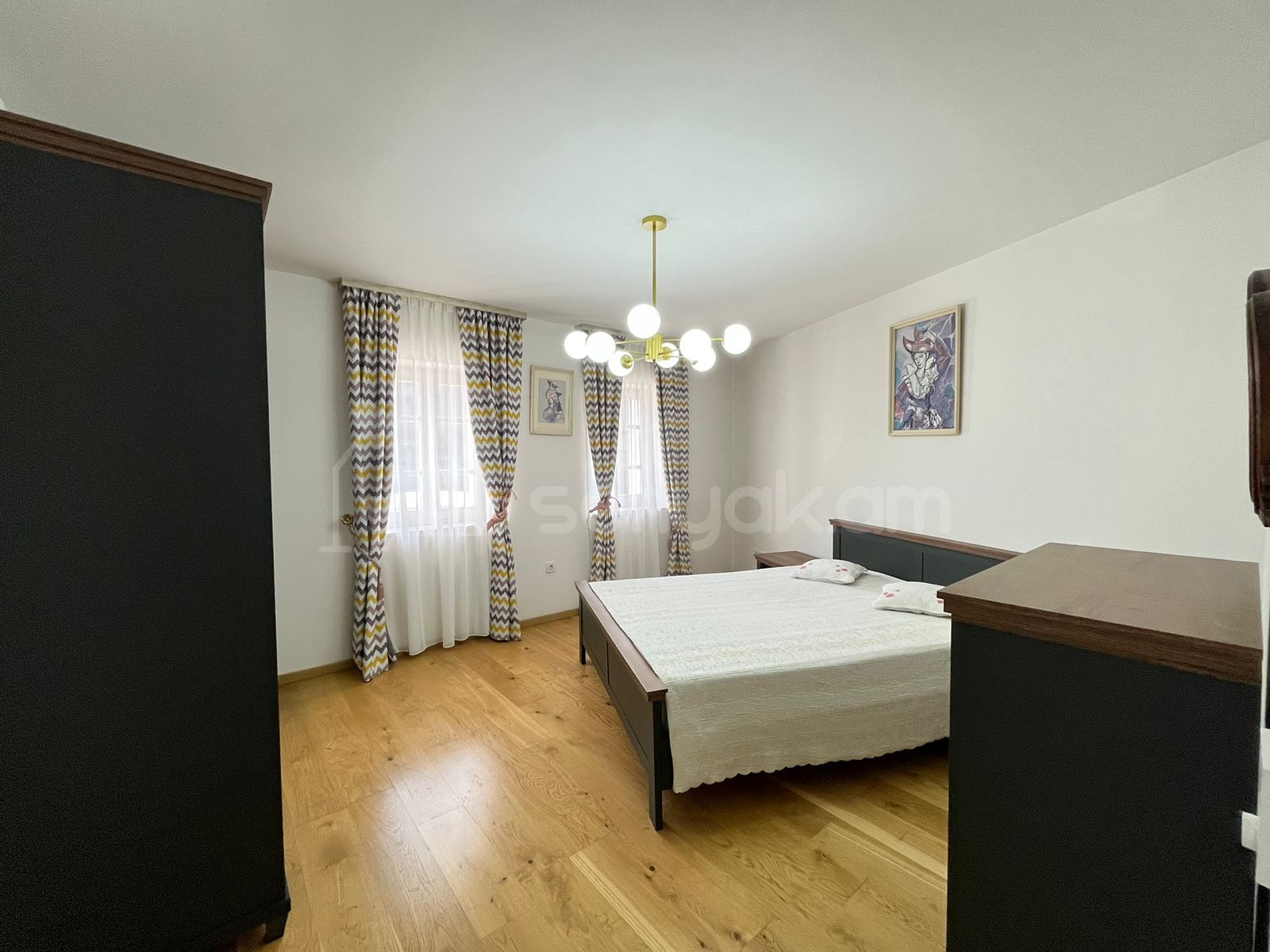 4 Սենյականոց Բնակարան Քարե Շենքում, 144քմ, 4/4 հարկ, Կապիտալ Վերանորոգված, Կահավորված, Արևկող