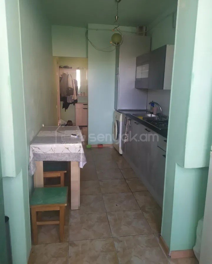 1 Սենյականոց Բնակարան, 47քմ, 3/9 հարկ, Նորմալ Վիճակում