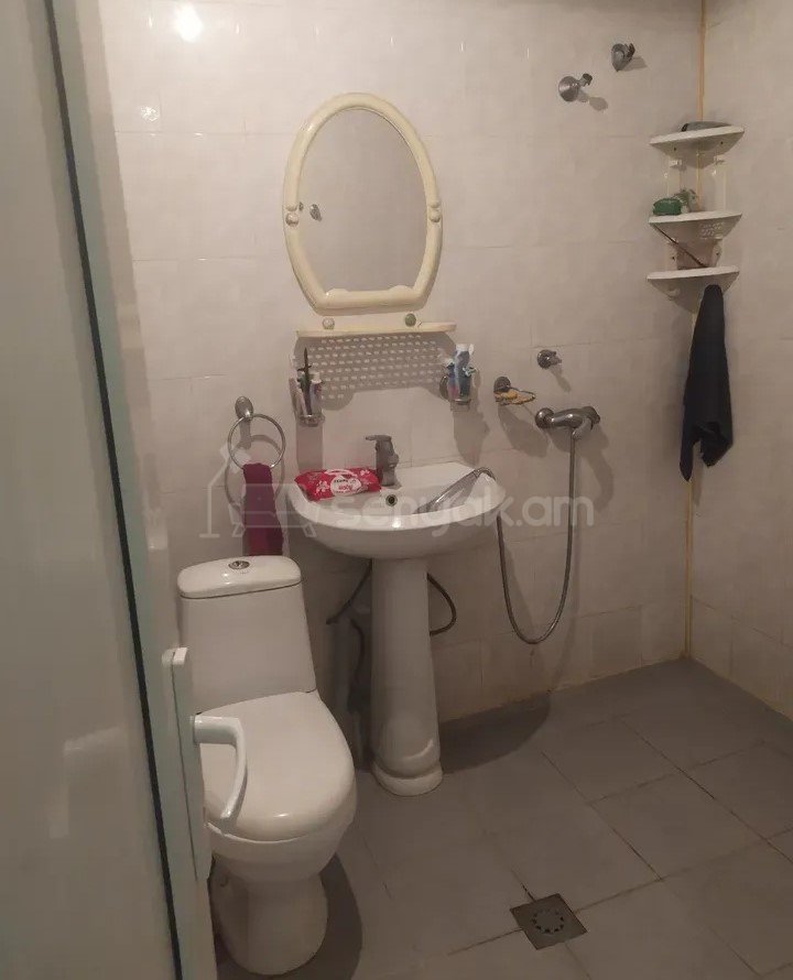 1 Սենյականոց Բնակարան, 47քմ, 3/9 հարկ, Նորմալ Վիճակում