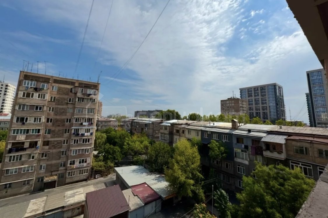 3 Սենյականոց Բնակարան, 83քմ, 6/9 հարկ, Նորմալ Վիճակում