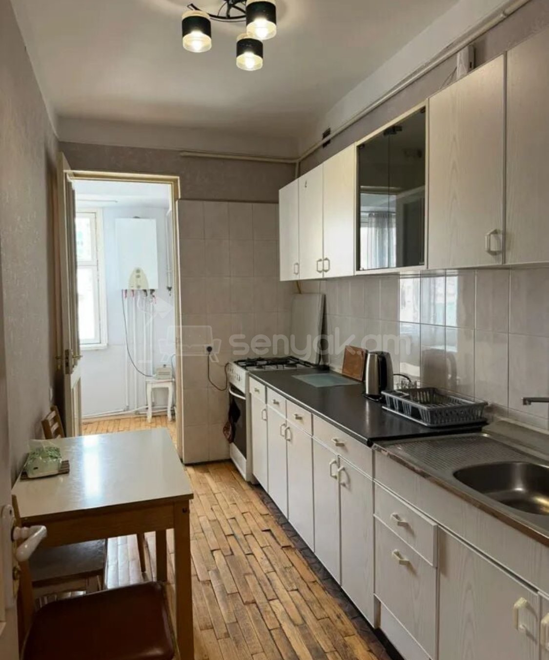 3 Սենյականոց Բնակարան, 83քմ, 6/9 հարկ, Նորմալ Վիճակում