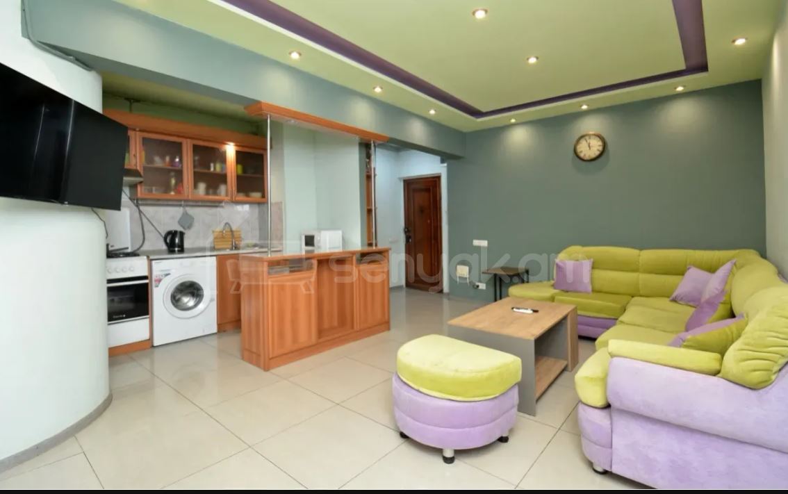 2 Սենյականոց Բնակարան, 50քմ, 8/10 հարկ, Դիզայներական Վերանորոգված, Կահավորված, Արևկող